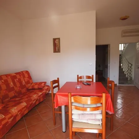 In With Terrace, Air Conditioning, Wifi, Washing Machine 202-3 Apartment Tucepi