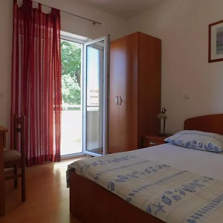 In With Terrace, Air Conditioning, Wifi, Washing Machine 202-3 *
