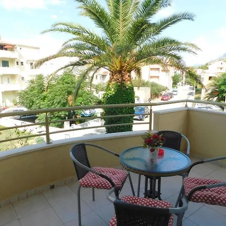 In With Terrace, Air Conditioning, Wifi, Washing Machine 202-3 Apartment Tucepi