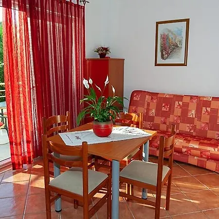 In With Terrace, Air Conditioning, Wifi, Washing Machine 202-3 *